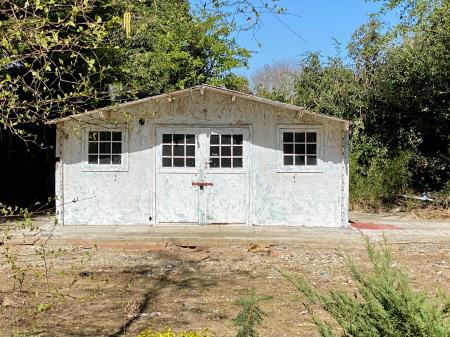 6 bedroom Detached house for sale in Manthorpe Road, Grantham, Grantham, NG31