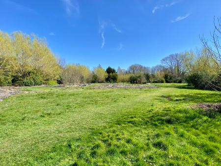 6 bedroom Detached house for sale in Manthorpe Road, Grantham, Grantham, NG31