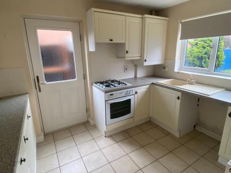 3 bedroom Semi-detached house for sale in Sunningdale, Grantham, NG31