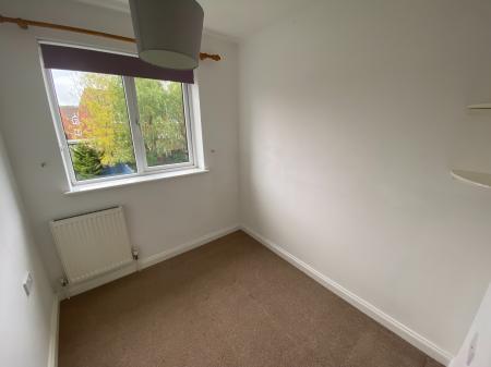 3 bedroom Semi-detached house for sale in Sunningdale, Grantham, NG31