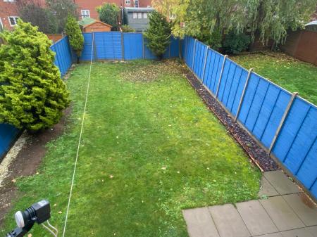 3 bedroom Semi-detached house for sale in Sunningdale, Grantham, NG31