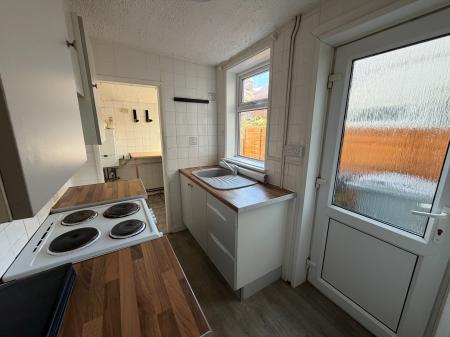 2 bedroom Terraced House for sale in New Street, Grantham, Grantham, NG31