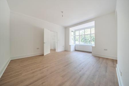 4 bedroom Character Property for sale in South Parade, Grantham, Grantham, NG31