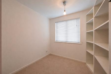 3 bedroom Semi-detached house for sale in Wroxall Drive, Grantham, Grantham, NG31