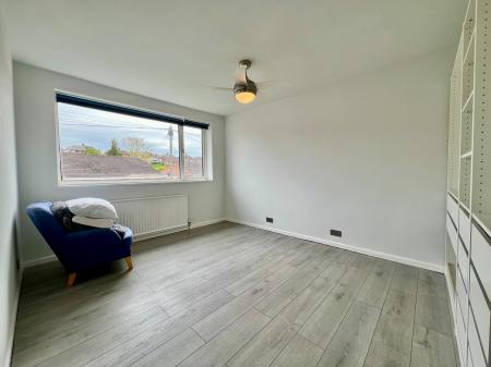 3 bedroom Semi-detached house for sale in Wroxall Drive, Grantham, Grantham, NG31