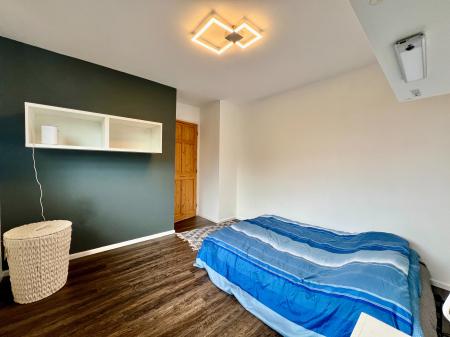 3 bedroom Semi-detached house for sale in Wroxall Drive, Grantham, Grantham, NG31