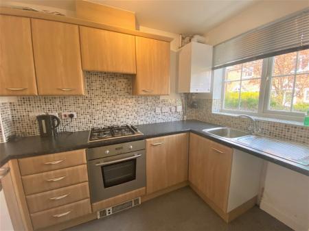 2 bedroom Terraced House to let in Yeldersley Court, Grantham, NG31