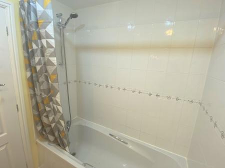 2 bedroom Terraced House to let in Yeldersley Court, Grantham, NG31