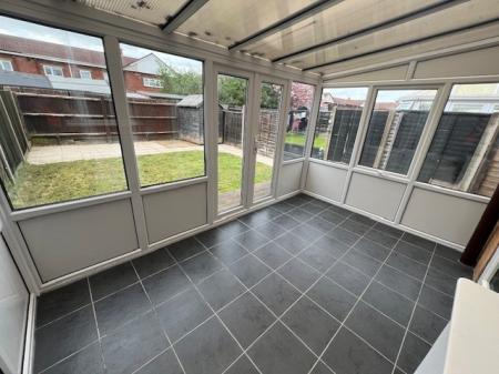 2 bedroom Semi-detached house to let in Trent Road, Grantham, NG31