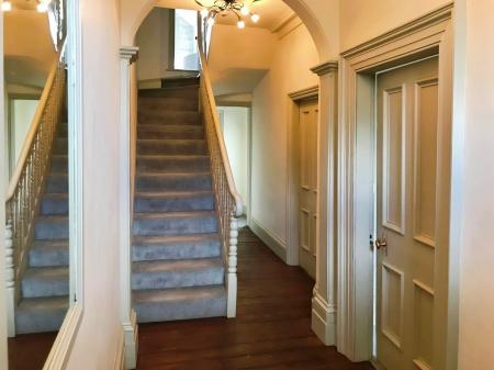 4 bedroom Town house for sale in 4 Barrowby Road, Grantham, NG31