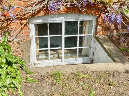 4 bedroom Town house for sale in 4 Barrowby Road, Grantham, NG31