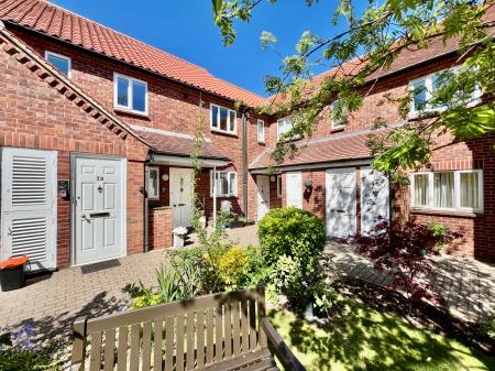 2 bedroom Flat for sale in Premier Court, Grantham, Grantham, NG31