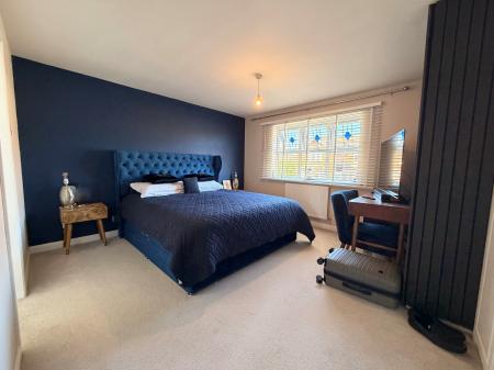 4 bedroom Detached house for sale in Cotswold Drive, Gonerby Hill Foot, Grantham, NG31