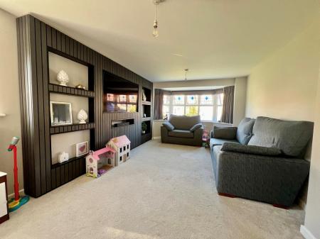 4 bedroom Detached house for sale in Cotswold Drive, Gonerby Hill Foot, Grantham, NG31
