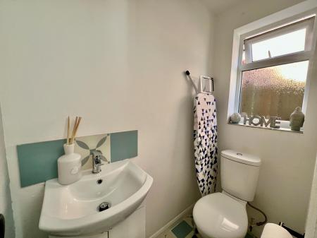 4 bedroom Detached house for sale in Cotswold Drive, Gonerby Hill Foot, Grantham, NG31