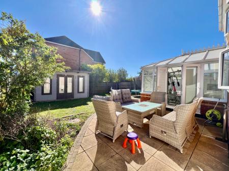4 bedroom Detached house for sale in Cotswold Drive, Gonerby Hill Foot, Grantham, NG31