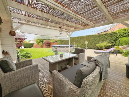 3 bedroom Semi-detached house for sale in Gorse Rise, Grantham, NG31