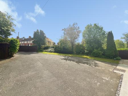 3 bedroom Semi-detached house for sale in Gorse Rise, Grantham, NG31