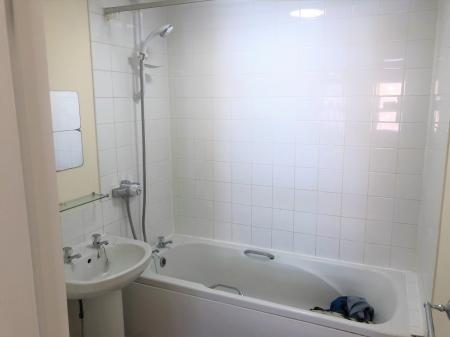 1 bedroom Flat to let in Oxford Street, Grantham, NG31