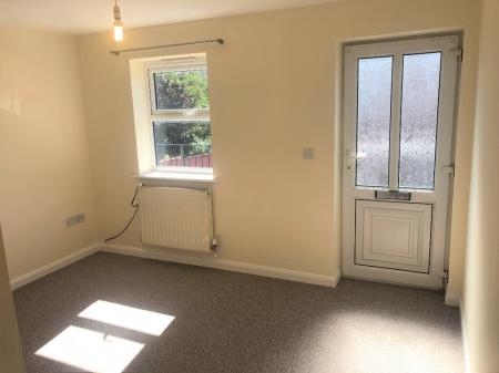 1 bedroom Flat to let in Oxford Street, Grantham, NG31