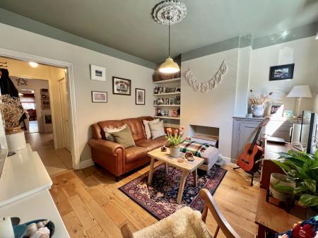 2 bedroom Terraced House for sale in Sidney Street, Grantham, NG31