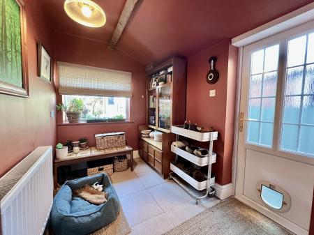 2 bedroom Terraced House for sale in Sidney Street, Grantham, NG31