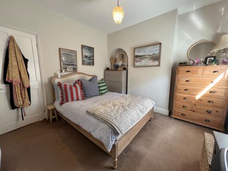 2 bedroom Terraced House for sale in Sidney Street, Grantham, NG31