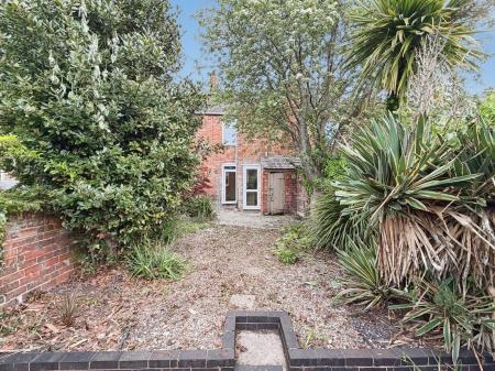 2 bedroom Terraced House for sale in St Annes Street, Grantham, NG31