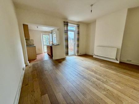 2 bedroom Terraced House for sale in St Annes Street, Grantham, NG31