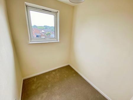 3 bedroom Semi-detached house for sale in Kenilworth Road, Grantham, NG31
