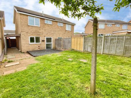 3 bedroom Semi-detached house for sale in Kenilworth Road, Grantham, NG31