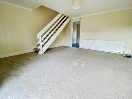 3 bedroom Semi-detached house for sale in Kenilworth Road, Grantham, NG31
