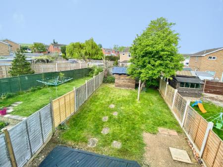 3 bedroom Semi-detached house for sale in Kenilworth Road, Grantham, NG31