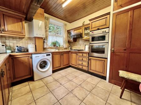 3 bedroom Detached house for sale in SOLD BY NEWTON FALLOWELL - Hill Avenue