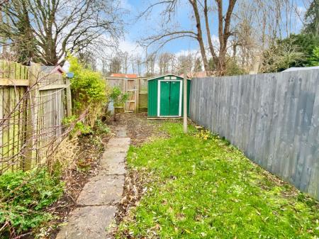 2 bedroom Terraced House for sale in Redcross Street, Grantham, NG31