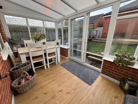4 bedroom Terraced House for sale in SOLD BY NEWTON FALLOWELL - Thorneydene Gardens