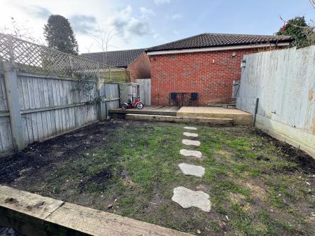 4 bedroom Terraced House for sale in SOLD BY NEWTON FALLOWELL - Thorneydene Gardens