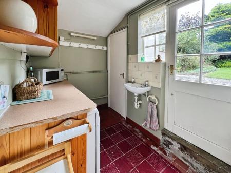 3 bedroom Detached house for sale in SOLD BY NEWTON FALLOWELL - Church Street, Corby Glen