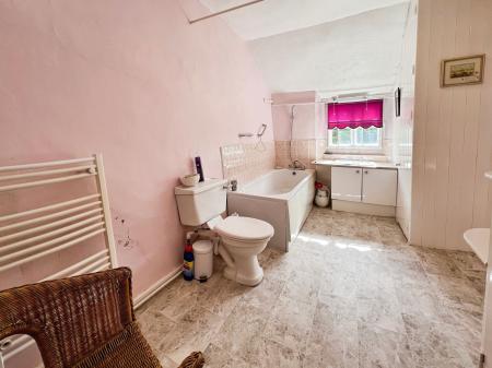 3 bedroom Detached house for sale in SOLD BY NEWTON FALLOWELL - Church Street, Corby Glen