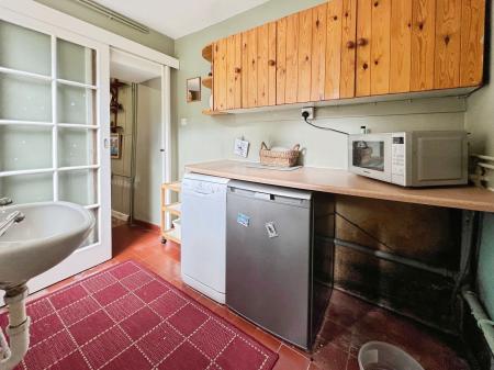 3 bedroom Detached house for sale in SOLD BY NEWTON FALLOWELL - Church Street, Corby Glen