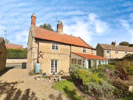 3 bedroom Detached house for sale in SOLD BY NEWTON FALLOWELL - Church Street, Corby Glen
