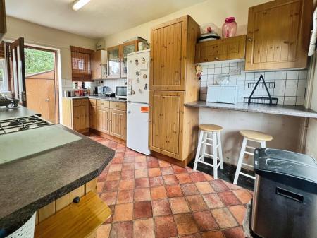 3 bedroom Terraced House for sale in SOLD BY NEWTON FALLOWELL - Harrowby Lane