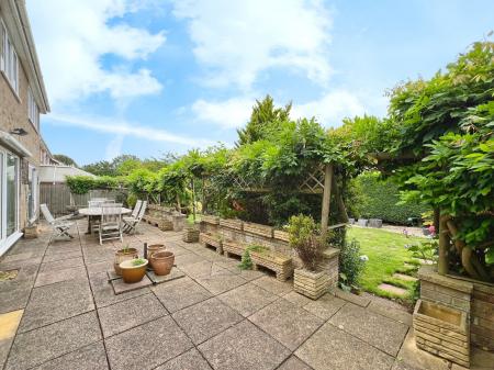 4 bedroom Detached house for sale in SOLD BY NEWTON FALLOWELL - Barrowby Road