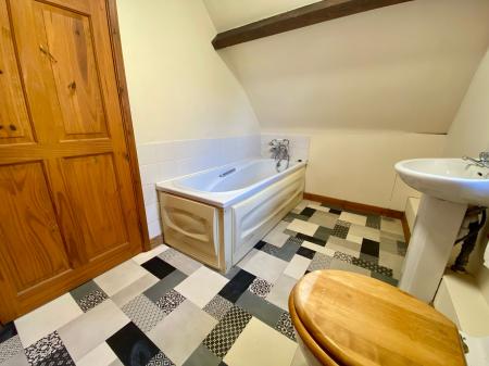 3 bedroom Detached house for sale in Oasby, Grantham, NG32