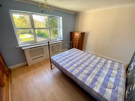 6 bedroom Detached house for sale in Manthorpe Road, Grantham, NG31