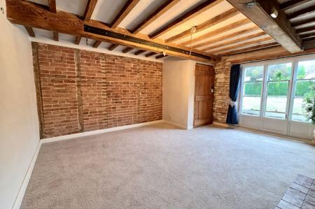 2 bedroom Terraced House for sale in High Road, Londonthorpe, NG31