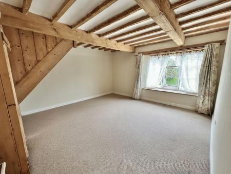 2 bedroom Terraced House for sale in High Road, Londonthorpe, NG31