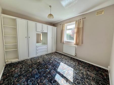2 bedroom Bungalow for sale in Gorse Road, Grantham, NG31