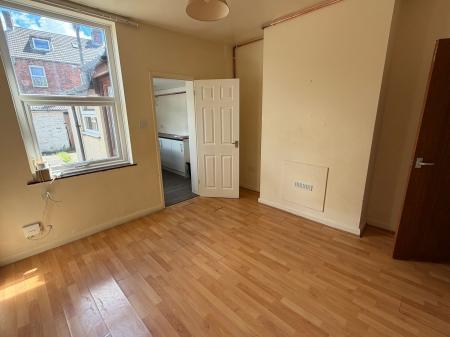 2 bedroom Terraced House for sale in College Street, Grantham, NG31