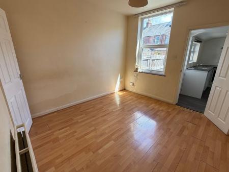 2 bedroom Terraced House for sale in College Street, Grantham, NG31